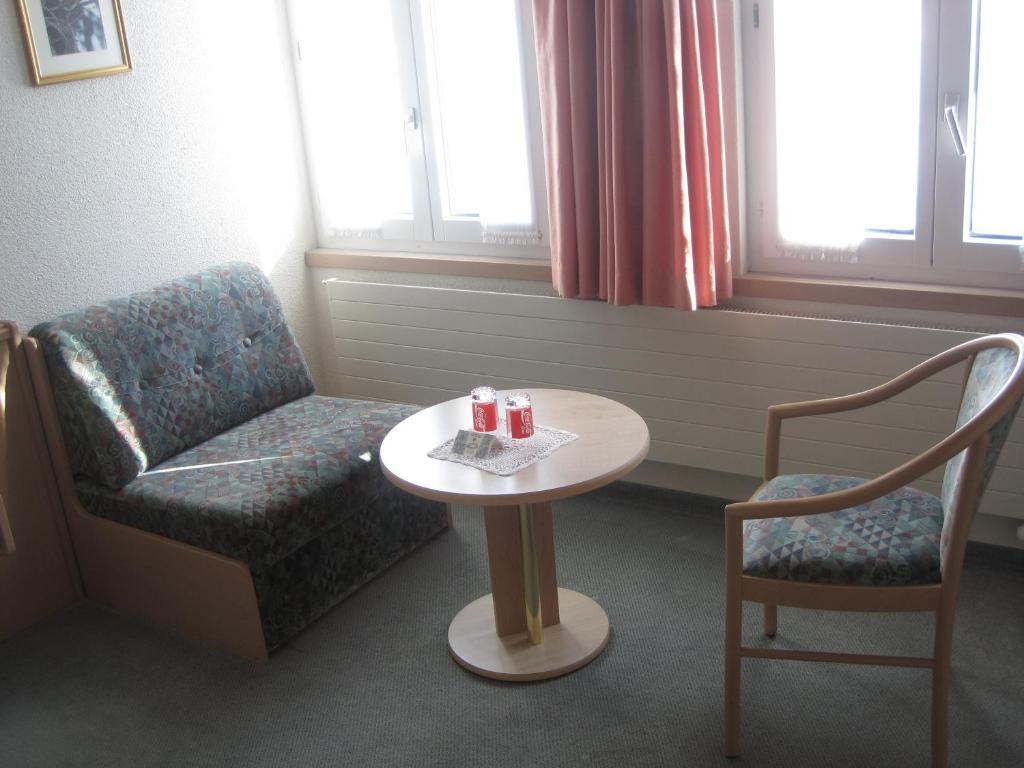 Hotel Des Alpes Realp Room photo